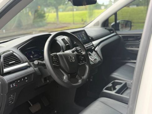 Used 2023 Honda Odyssey Touring image 11