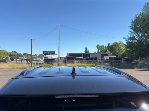 Used 2025 Toyota RAV4 XLE FWD image 26