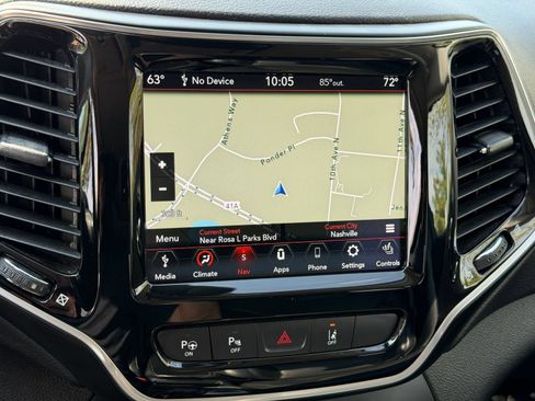 Used 2019 Jeep Cherokee Limited w/ Luxury Group AWD/4WD image 20