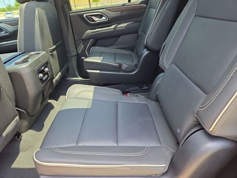 Used 2024 Chevrolet Tahoe Premier w/ Premium Package AWD/4WD image 18