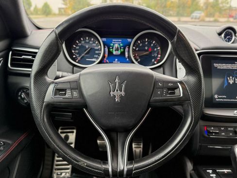Used 2018 Maserati Ghibli S GranSport RWD image 15