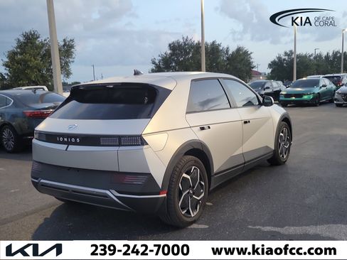 Used 2024 Hyundai Ioniq 5 SEL RWD image 6