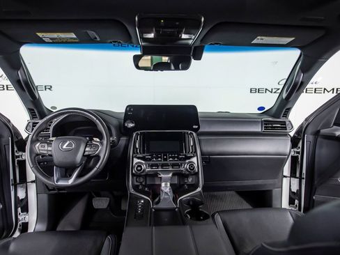 Used 2023 Lexus LX 600 4WD w/ Appearance Package image 30