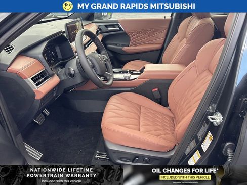 New 2025 Mitsubishi Outlander SEL image 10