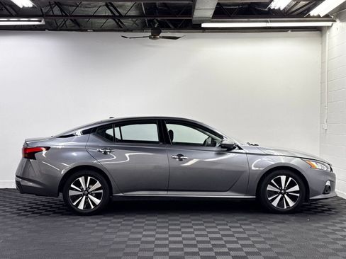 Used 2020 Nissan Altima 2.5 SV FWD image 4