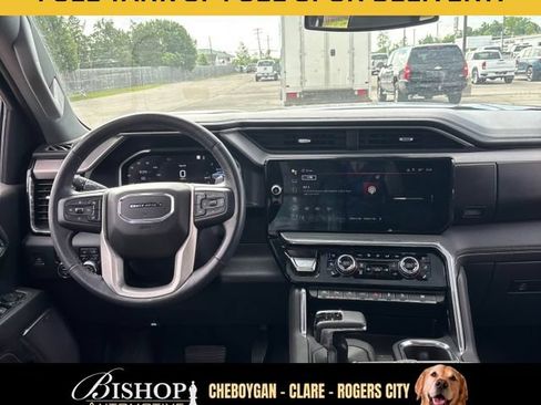 Used 2023 GMC Sierra 1500 Denali AWD/4WD image 2