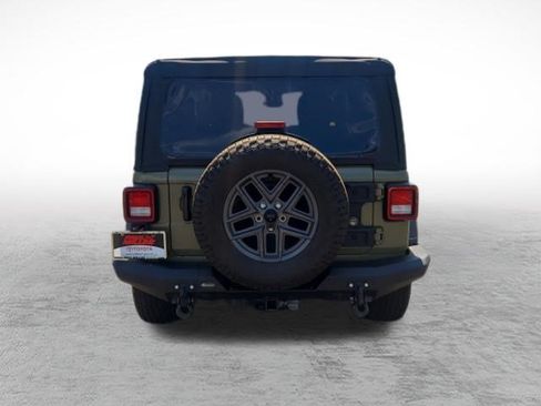 Used 2025 Jeep Wrangler Sport AWD/4WD image 6