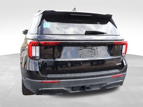 Used 2025 Ford Explorer ST-Line w/ ST-Line Street Pack image 5