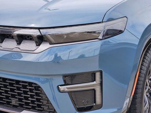 New 2026 Jeep Grand Wagoneer 4WD image 10