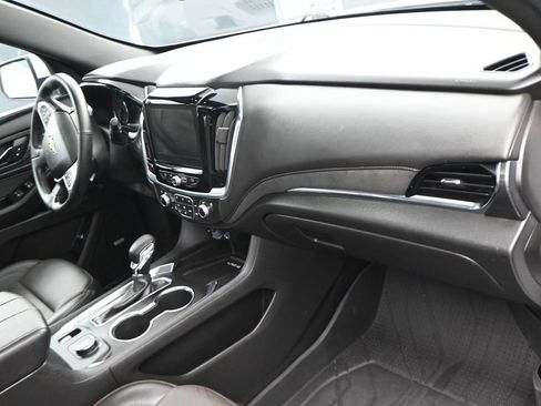 Used 2023 Chevrolet Traverse High Country w/ LPO, Floor Liner Package FWD image 5