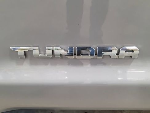 Used 2019 Toyota Tundra SR5 AWD/4WD image 32