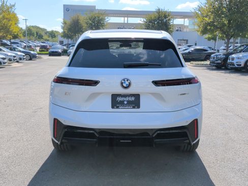 Used 2026 BMW iX xDrive45 w/ M Sport Package AWD/4WD image 12
