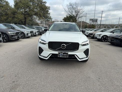 New 2026 Volvo XC60 B5 Plus w/ Climate Package image 8