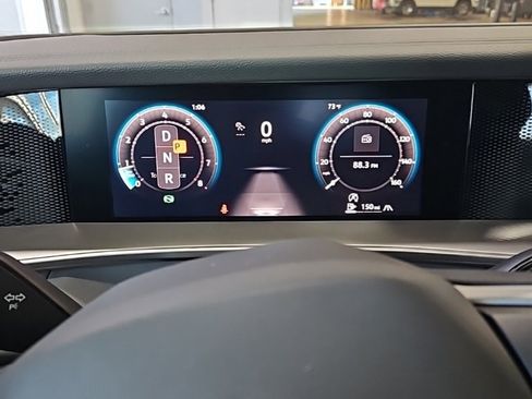 New 2025 Volkswagen Tiguan SE image 34