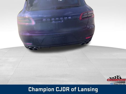 Used 2015 Porsche Macan S image 9