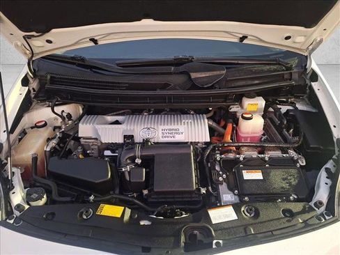 Used 2015 Toyota Prius Three image 22