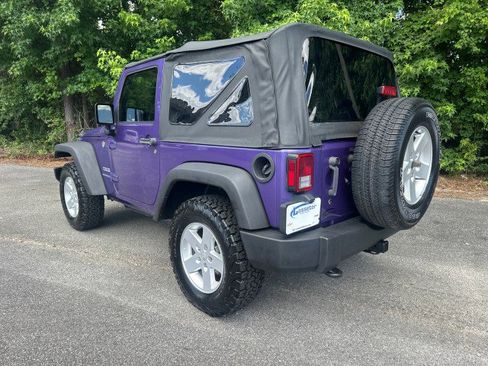 Used 2017 Jeep Wrangler Sport w/ Quick Order Package 23S AWD/4WD image 3