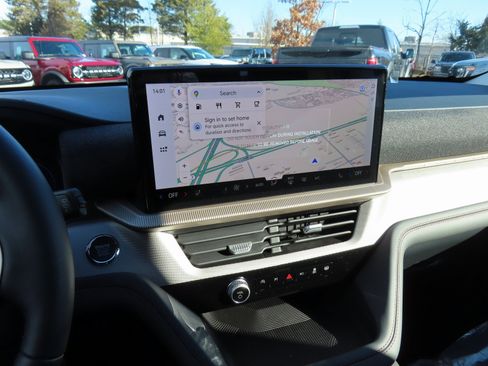 New 2026 Ford Explorer Active w/ Active Comfort Package image 10