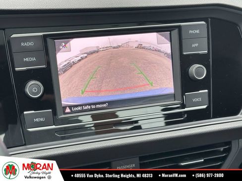 Used 2023 Volkswagen Jetta SE w/ Panoramic Sunroof Package FWD image 26