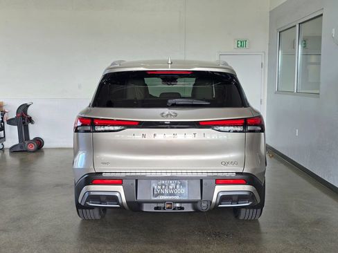 Used 2023 INFINITI QX60 Sensory w/ Vision Package AWD/4WD image 5