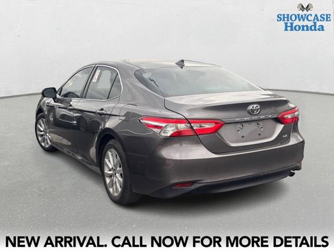 Used 2020 Toyota Camry LE w/ Carpet Mat Package image 4