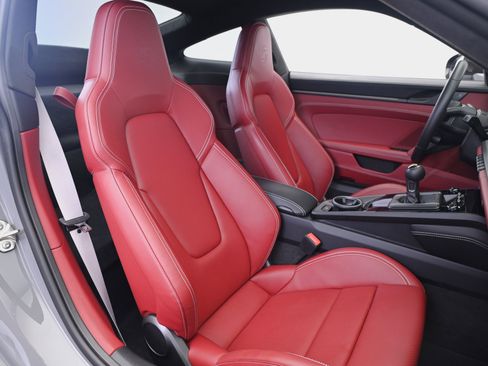 Used 2022 Porsche 911 GT3 image 27