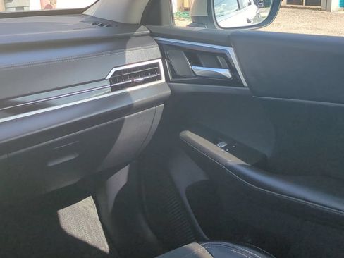 Used 2024 Mitsubishi Outlander SE Black Edition FWD image 21