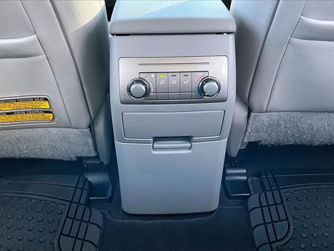 Used 2013 Toyota Highlander Plus image 35