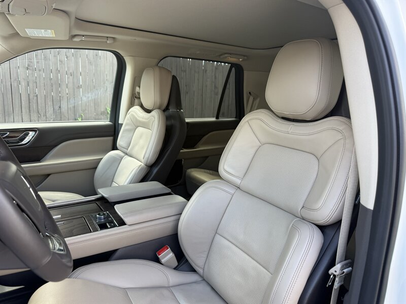 Used 2024 Lincoln Navigator Reserve AWD/4WD image 22