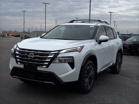 New 2026 Nissan Rogue Platinum w/ Platinum Premium Package image 2