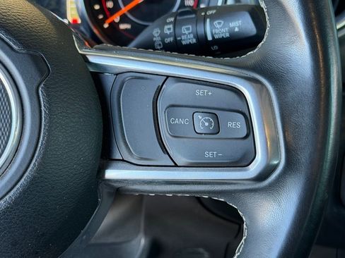 Used 2019 Jeep Wrangler Unlimited Sahara w/ Uconnect 4C Nav & Sound Group image 15