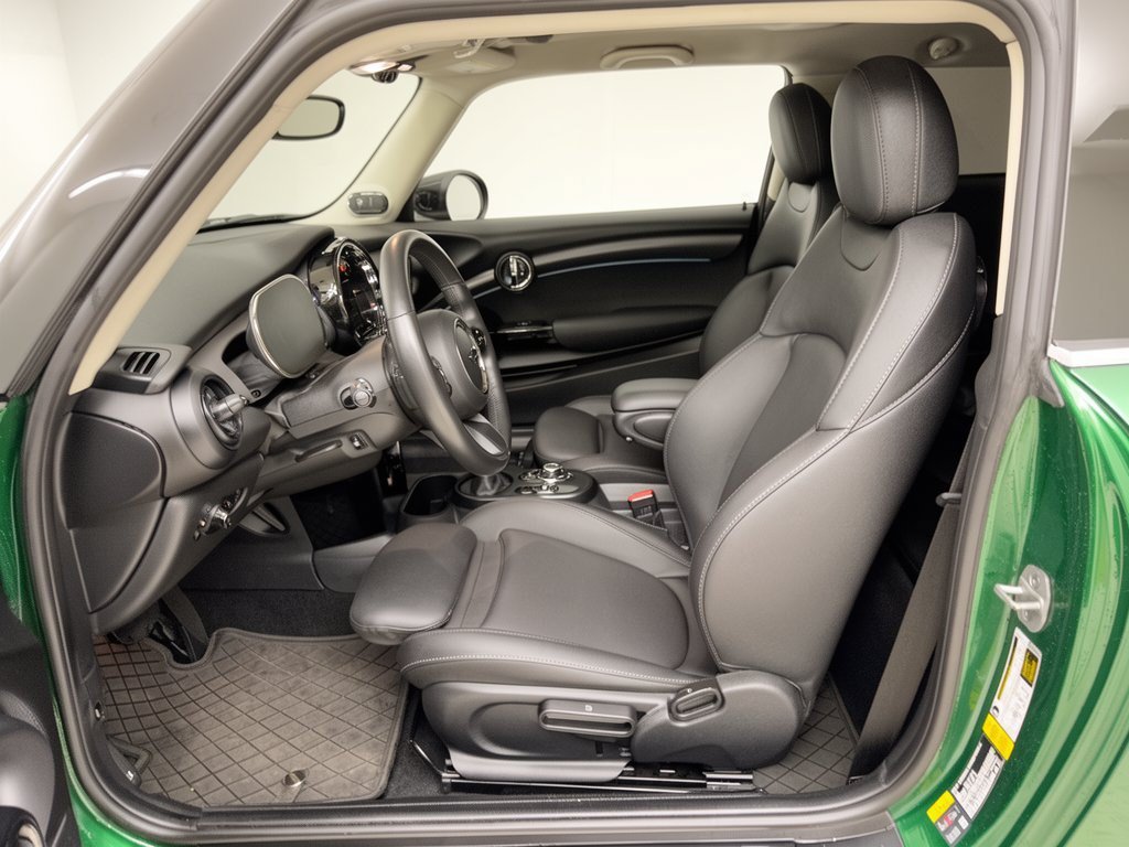 Certified 2024 MINI Cooper SE FWD image 5