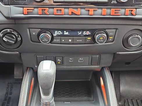 Used 2025 Nissan Frontier PRO-4X image 20