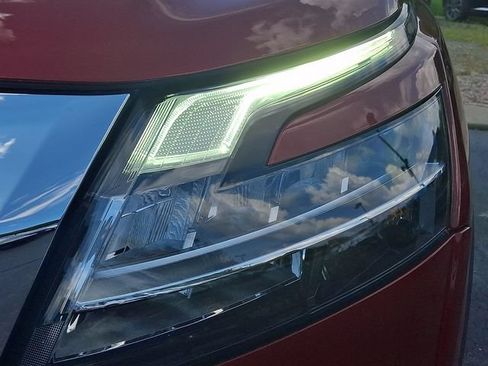Used 2023 Nissan Pathfinder Platinum w/ Lighting Package (N93) AWD/4WD image 9