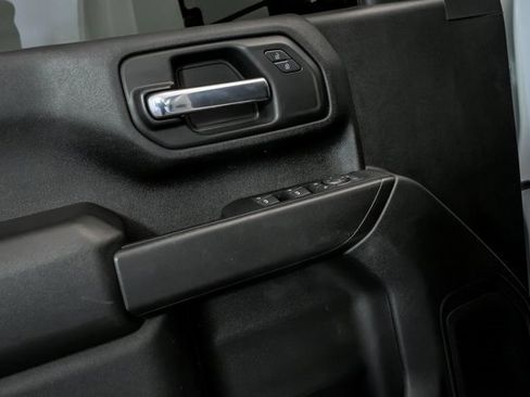 Certified 2024 Chevrolet Silverado 2500 Custom w/ Custom Value Package image 8