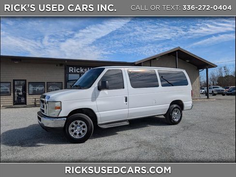 Used 2011 Ford E-350 and Econoline 350 XLT image 1