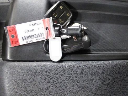 Used 2022 GMC Sierra 1500 Elevation image 18