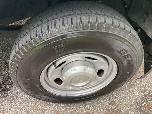 Used 2022 Ford F250 XL w/ Power Equipment Group image 16