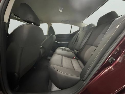 Used 2024 Nissan Altima 2.5 SV image 23