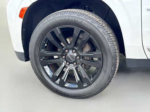 Used 2021 GMC Yukon SLT w/ SLT Luxury Plus Package RWD image 45