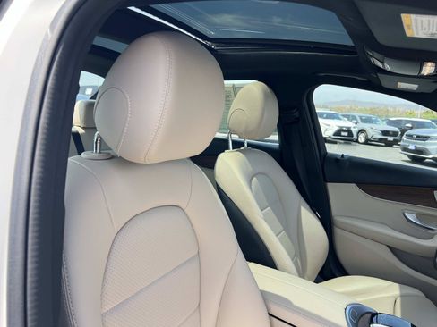 Used 2019 Mercedes-Benz C 300 Sedan image 34