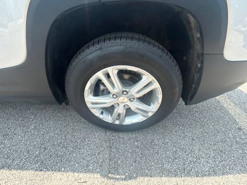 Used 2022 GMC Terrain SLE w/ Driver Convenience Package FWD image 10