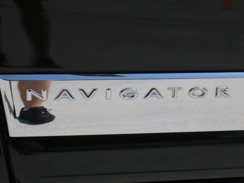 Used 2014 Lincoln Navigator 2WD image 63