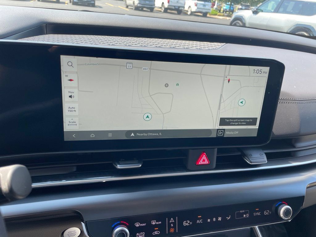 New 2027 Kia Carnival FWD image 20