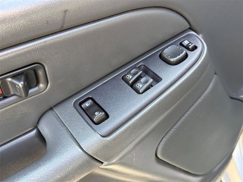 Used 2004 Chevrolet Silverado 1500 w/ Light Duty Power Package image 14