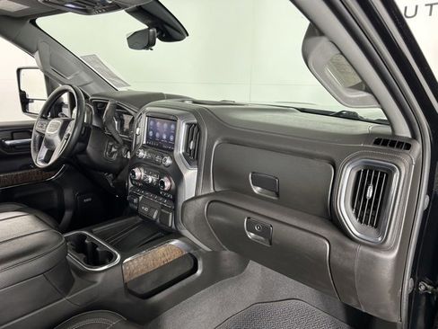Used 2023 GMC Sierra 2500 Denali w/ Denali Ultimate Package image 9