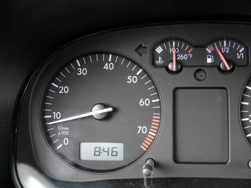 Used 2005 Volkswagen Golf GL image 66