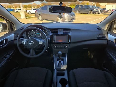Used 2019 Nissan Sentra S image 14