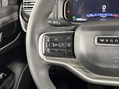 Used 2024 Jeep Wagoneer Series II w/ Flexible Seating Group image 15