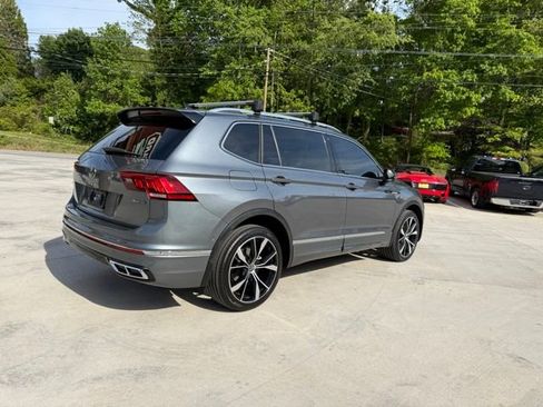 Used 2022 Volkswagen Tiguan SEL R-Line AWD/4WD image 5